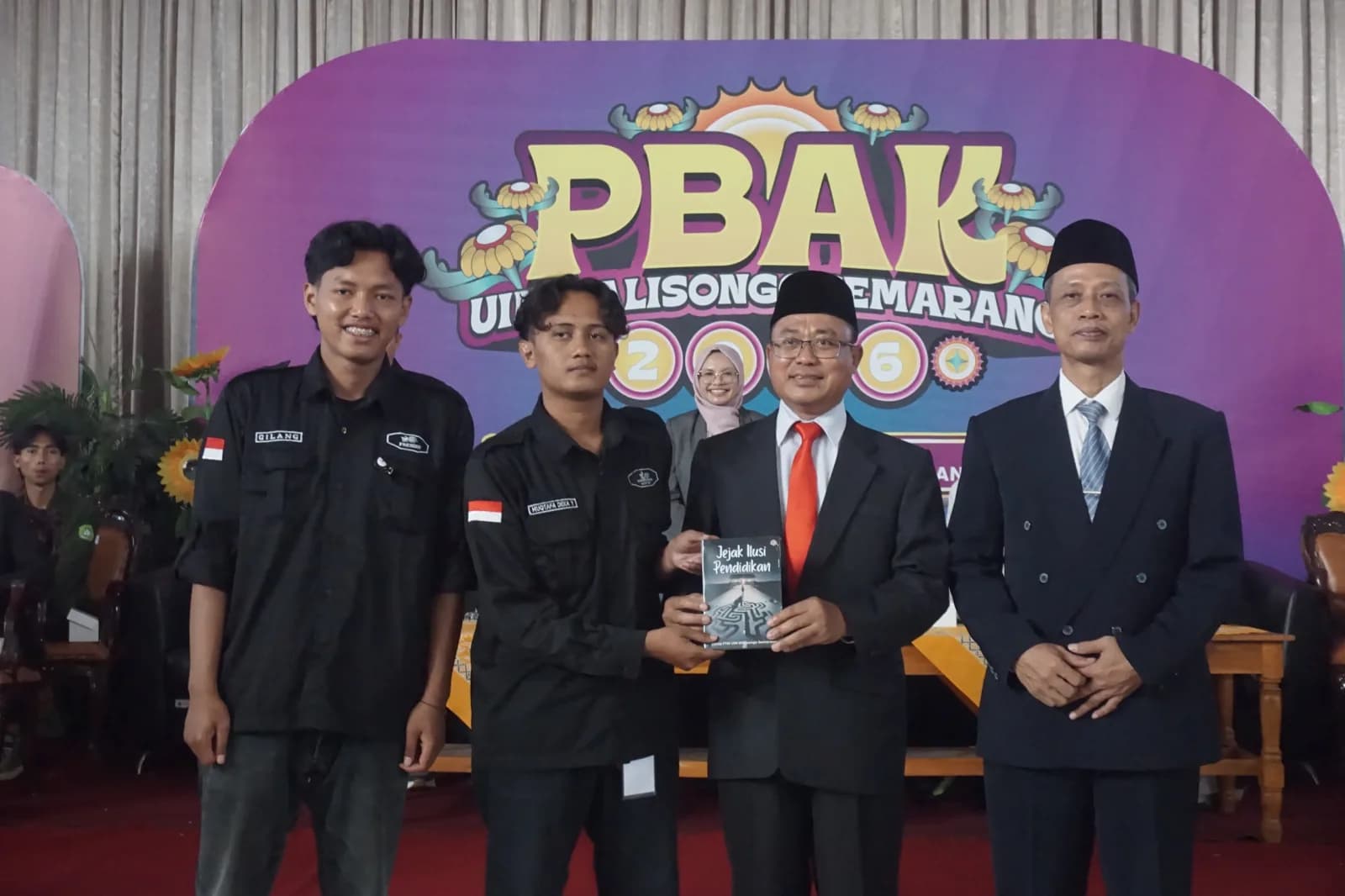 Semarak PBAK 2026: DEMA FTIK UIN Walisongo Resmi Luncurkan 2 Buku Karya Mahasiswa