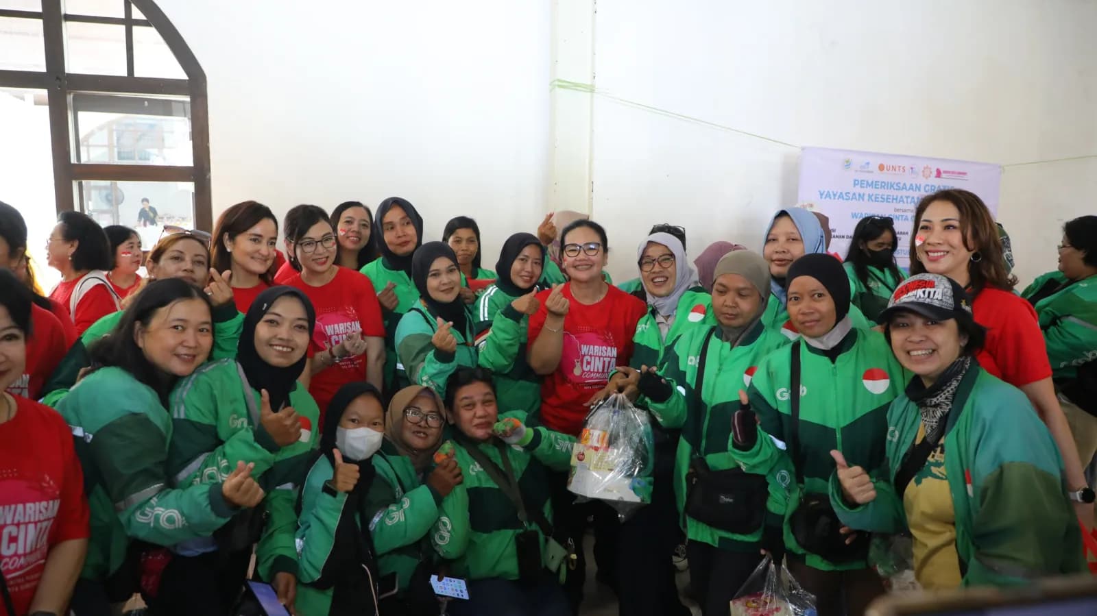 Wali Kota Semarang Agustina Gandeng Warisan Cinta Community Bantu 100 Ojol Perempuan