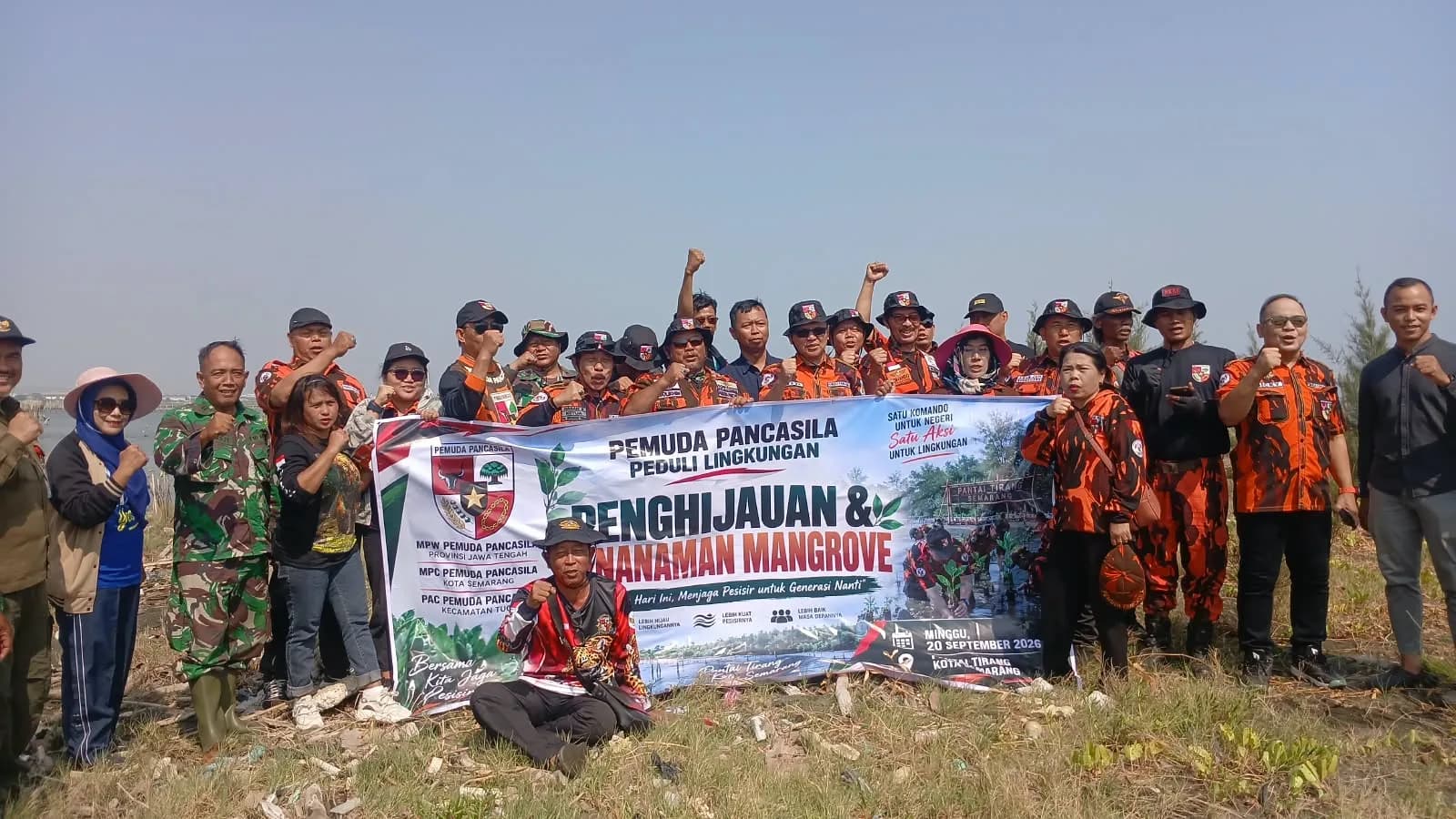 Hijaukan Pesisir, MPC Pemuda Pancasila Kota Semarang Tanam Pohon Mangrove di Pulau Tirang